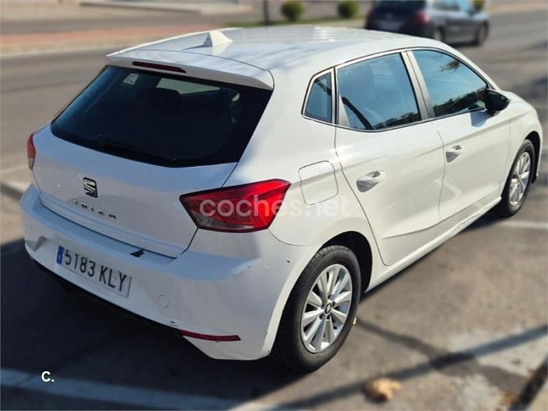 Käytetty Seat Ibiza Reference 75 HP (55 kW) 2018 Valkoinen Viistoperä