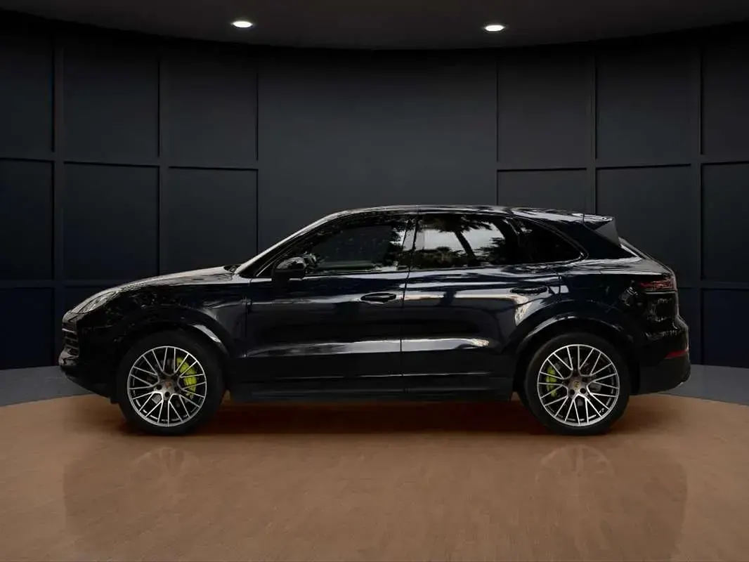 Usado Porsche Cayenne 470 CV (345 kW) 2022 Negro SUV