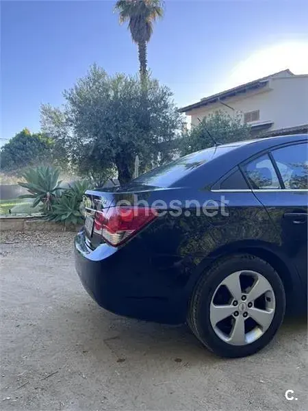 Usado Chevrolet Cruze LT 150 CV (110 kW) 2010 Negro Berlina