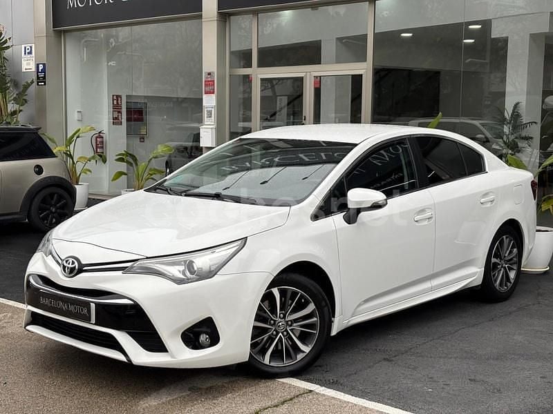Blanco Usado 2017 Toyota Avensis Advance Berlina | 12.990 € (Precio justo) - Imagen 1/4