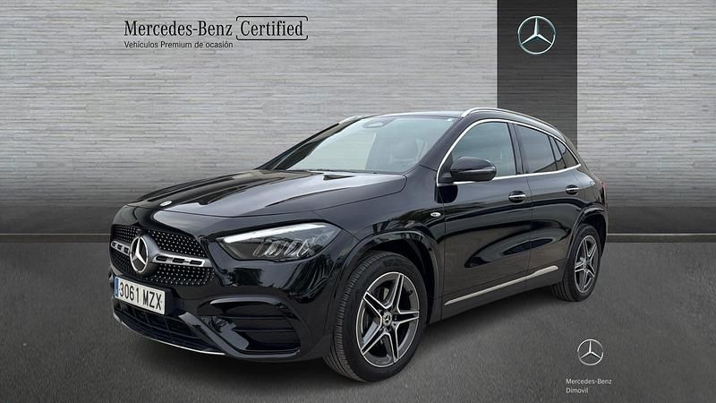 Usado Mercedes GLA250 AMG line 218 CV (160 kW) 2025 Negro cosmos SUV