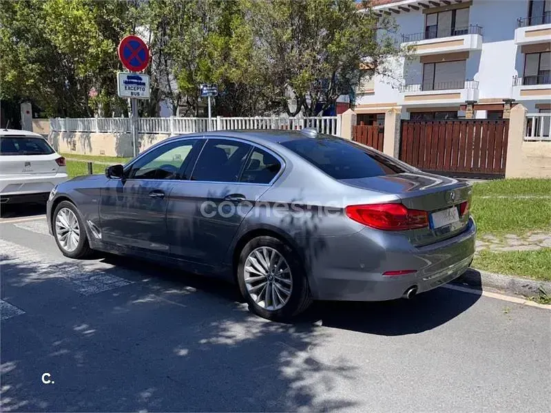 Usado BMW 520 Luxury Line 190 CV (139 kW) 2018 Azul Berlina