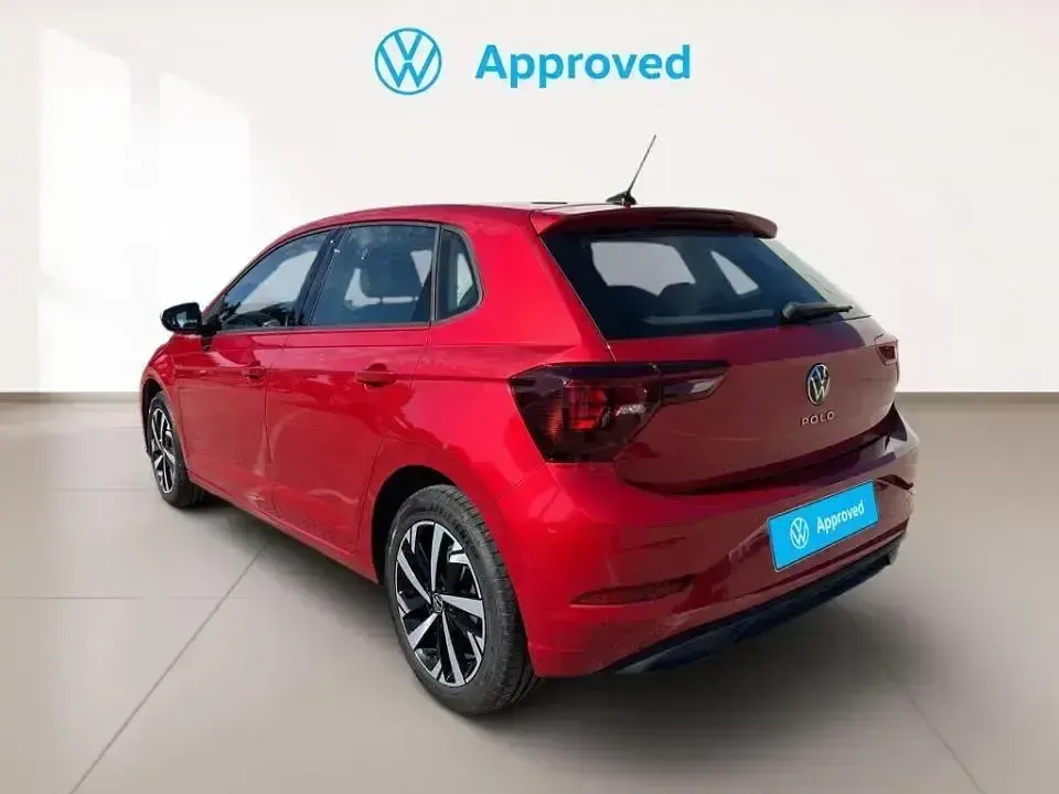 Occasion VW Polo Life 95 PK (69 kW) 2022 Rood Hatchback