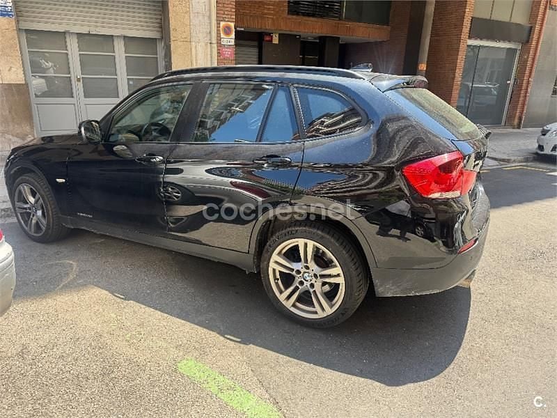 Usado BMW X1 204 HP (150 kW) 2011 Preto SUV