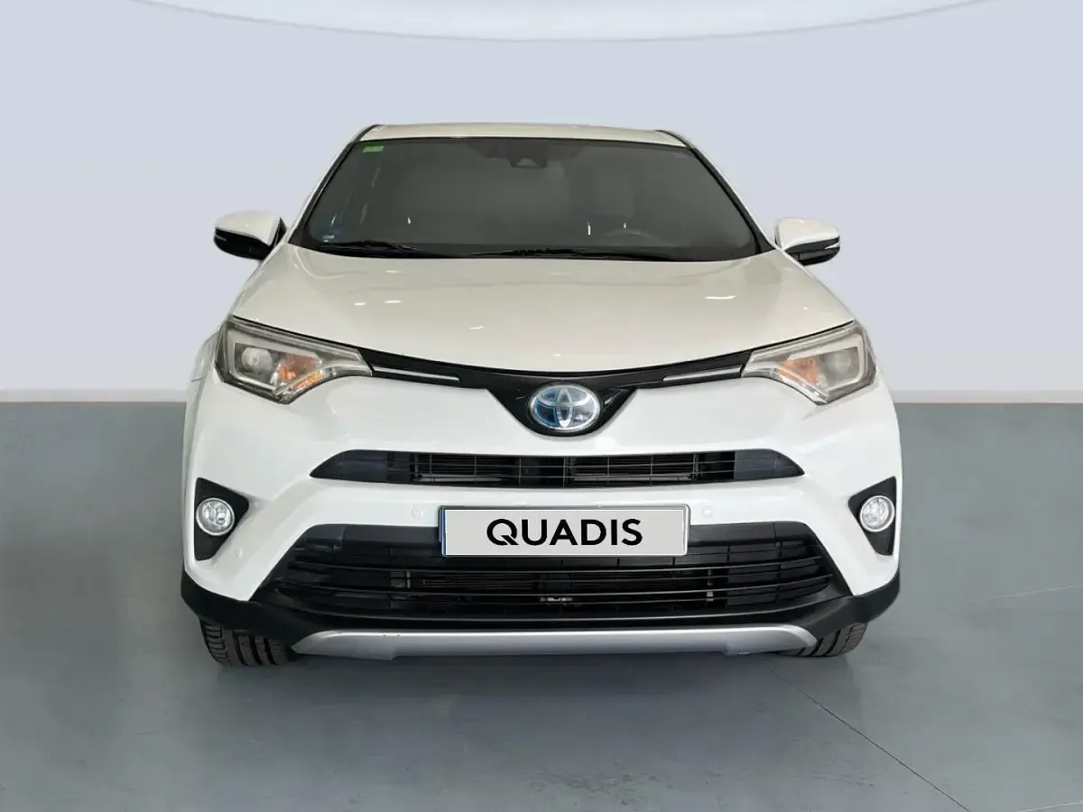 Usado Toyota RAV4 Hybrid Advance 197 CV (144 kW) 2018 Blanco SUV