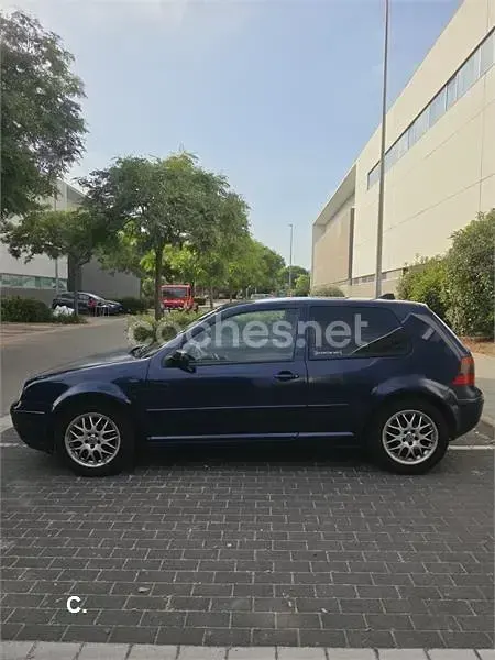 Usado VW Golf IV Highline 105 CV (77 kW) 2002 Azul Berlina
