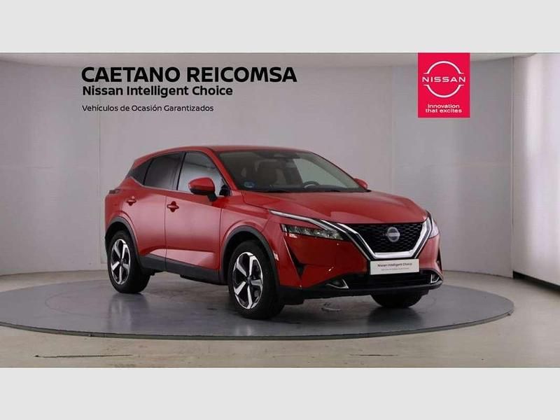 Usado Nissan Qashqai N-Connecta 140 CV (102 kW) 2022 Rojo SUV