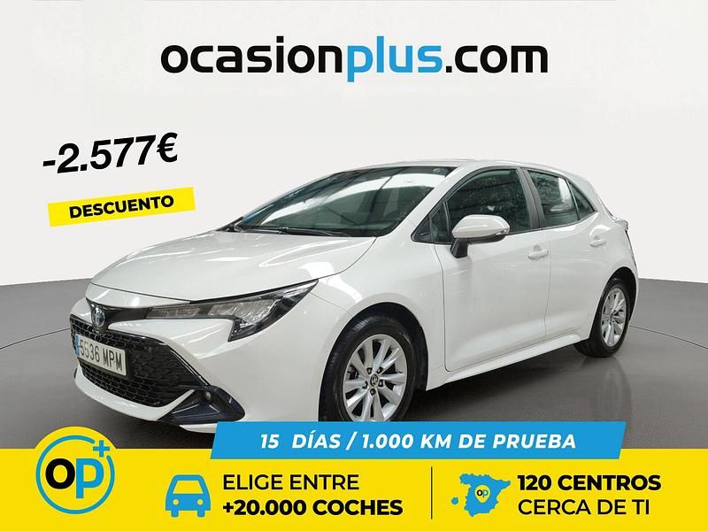 Usado Toyota Corolla Active 140 CV (102 kW) 2024 Blanco Berlina