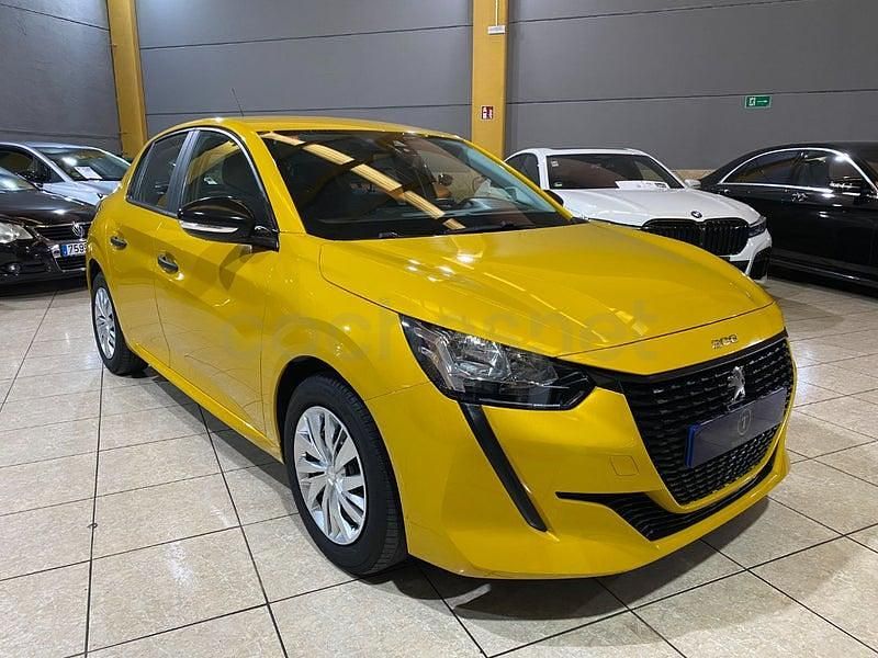 Usado Peugeot 208 75 CV (55 kW) 2021 Amarillo Utilitario