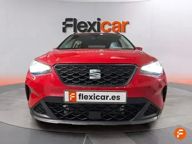Usado Seat Arona Style 110 CV (80 kW) 2022 Rojo SUV