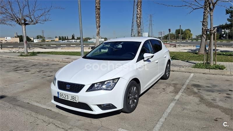 Usado Seat Leon I-Tech 105 CV (77 kW) 2014 Blanco Berlina