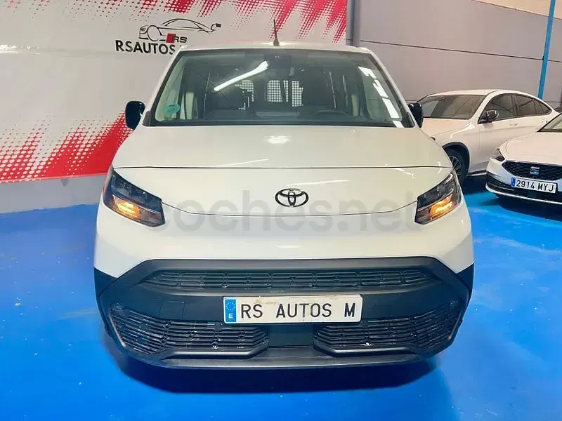 Usado Toyota Proace Verso Active 131 CV (96 kW) 2025 Blanco Familiar