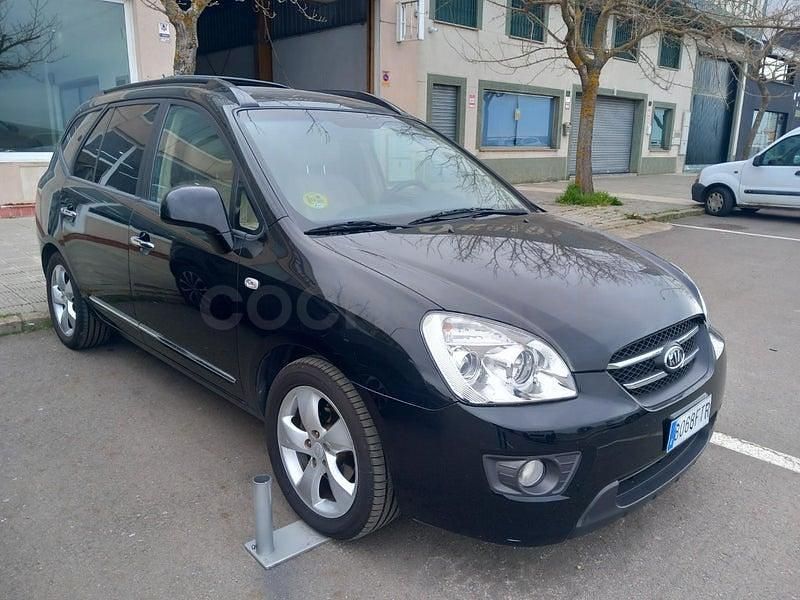 Usado Kia Carens 140 CV (102 kW) 2007 Negro Monovolumen