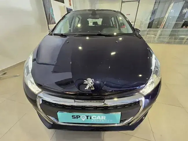 Usado Peugeot 208 Signature Sky 82 CV (60 kW) 2019 Azul Utilitario