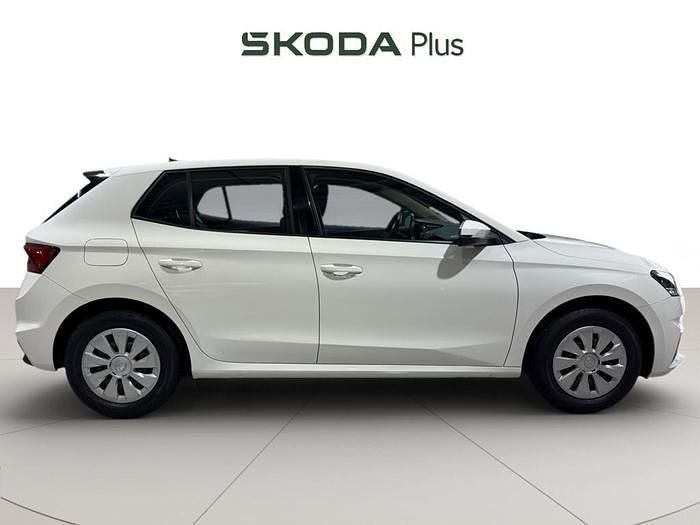 Usado Skoda Fabia Active 80 CV (58 kW) 2022 Blanco Utilitario