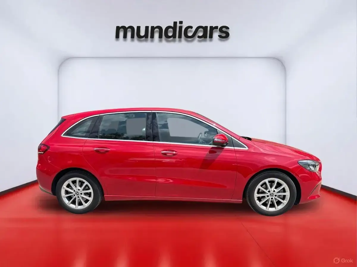 Usado Mercedes B200 165 CV (121 kW) 2019 Rojo Utilitario