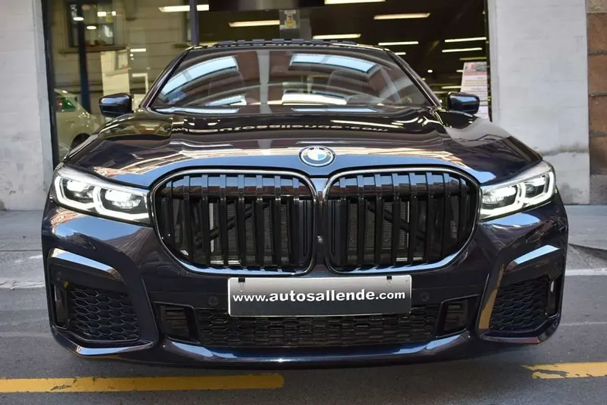 Usado BMW 745e Comfort Edition 394 CV (289 kW) 2022 Azul Berlina
