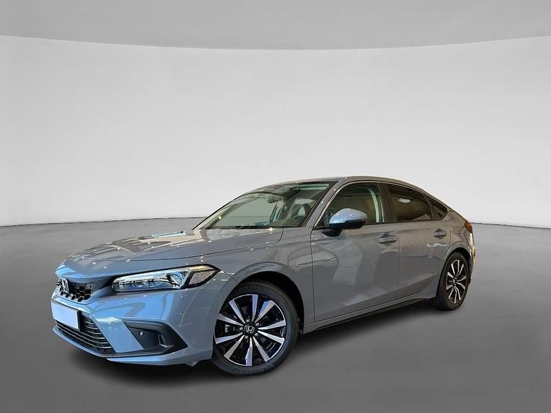 Gris sonic perlado Usado 2024 Honda Civic Elegance Utilitario | 25.990 € - Imagen 1/4