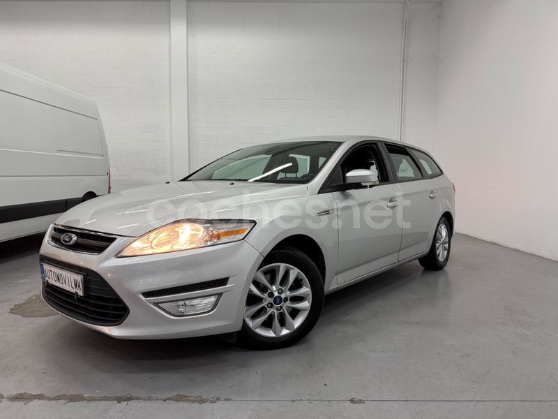 Gris / plata Usado 2012 Ford Mondeo Trend Familiar | 5990 € (Precio justo) - Imagen 1/4
