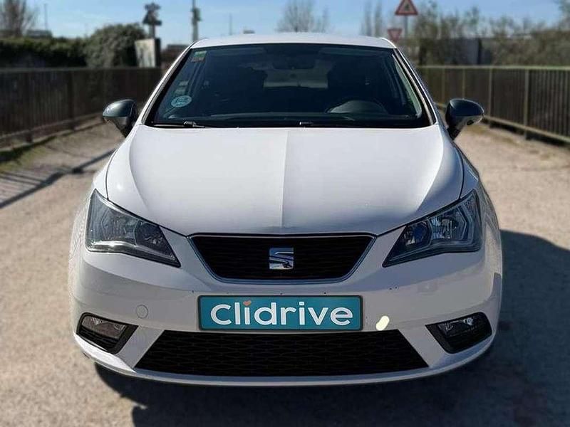Usado Seat Ibiza ST CONNECT 90 CV (66 kW) 2015 Blanco Familiar