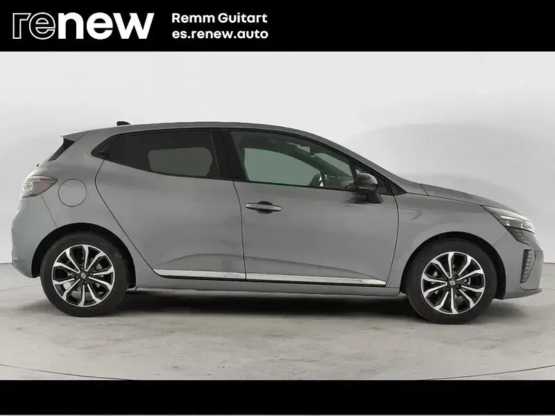 Usado Renault Clio V Techno 100 CV (73 kW) 2025 Gris Berlina