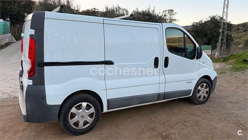 Usado Renault Trafic Equilibre 110 CV (80 kW) 2021 Blanco Monovolumen
