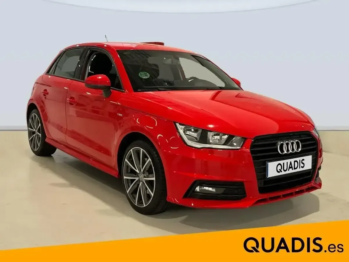 Usado Audi A1 Attraction 125 CV (91 kW) 2016 Rojo Utilitario