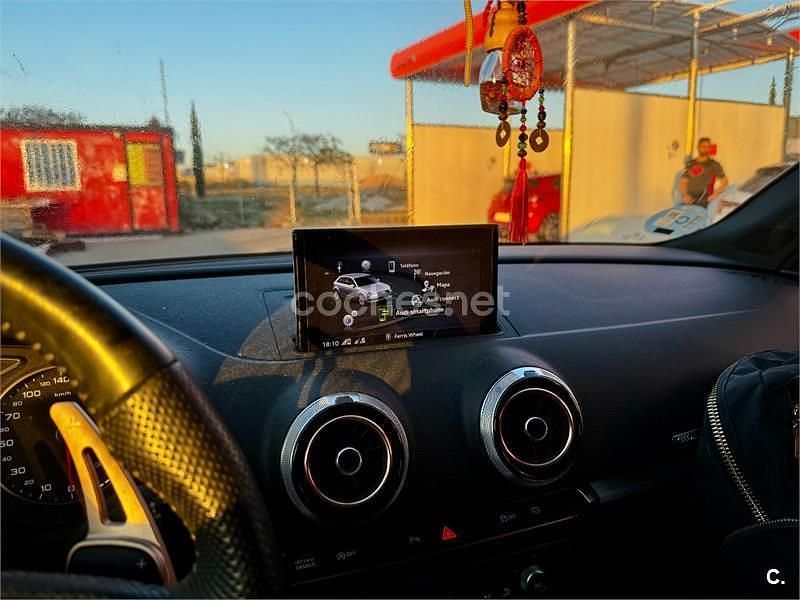 Usado Audi A3 Black Edition 150 CV (110 kW) 2020 Gris / plata Berlina