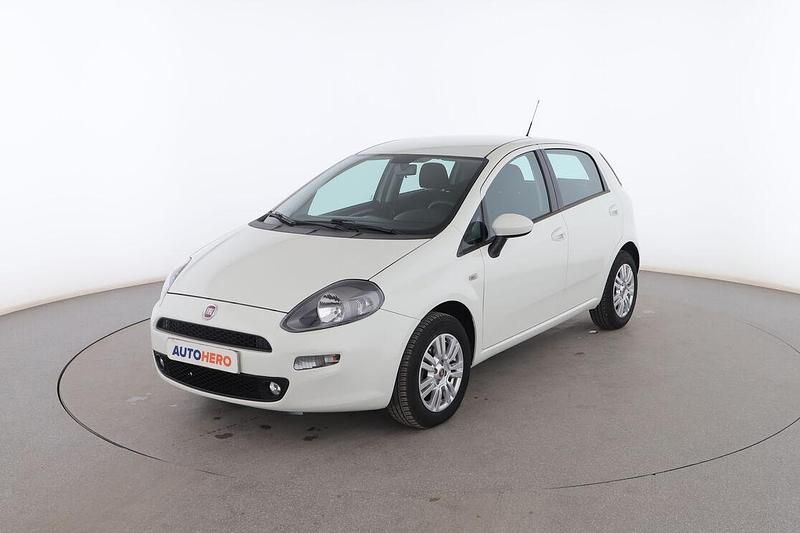 Usado Fiat Punto Lounge 77 CV (56 kW) 2014 Blanco Utilitario