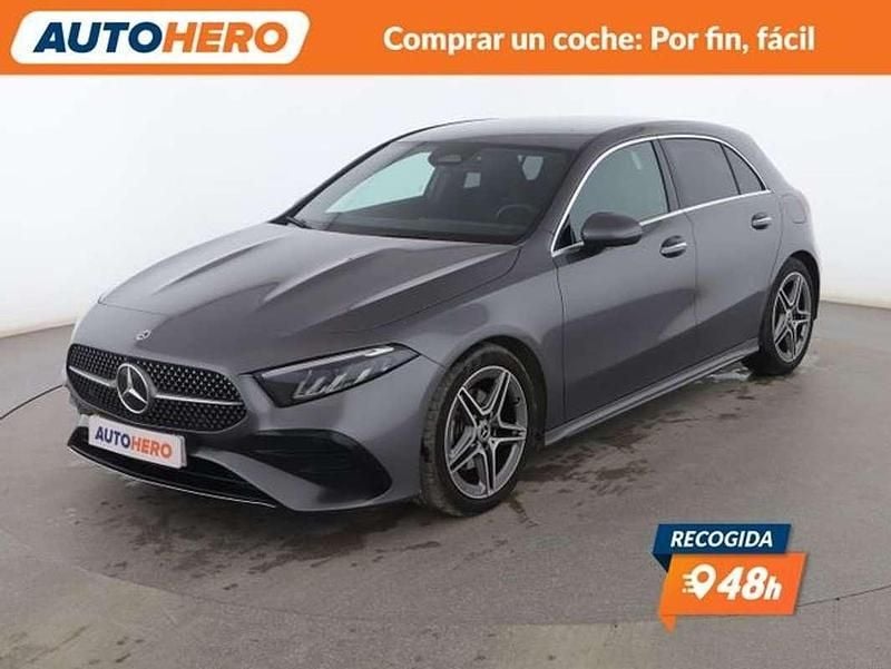 Gris Usado 2024 Mercedes A180 AMG line Berlina | 31.047 € - Imagen 1/3