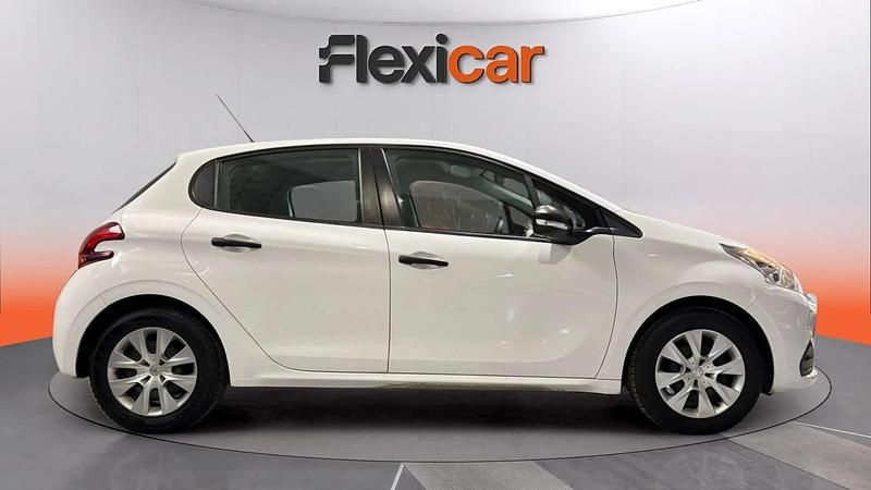 Usado Peugeot 208 Access 82 CV (60 kW) 2018 Blanco Utilitario