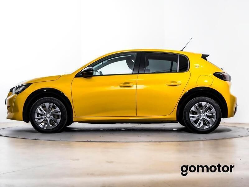 Usado Peugeot e-208 Allure 100 kW (136 CV) 2023 Amarillo Utilitario