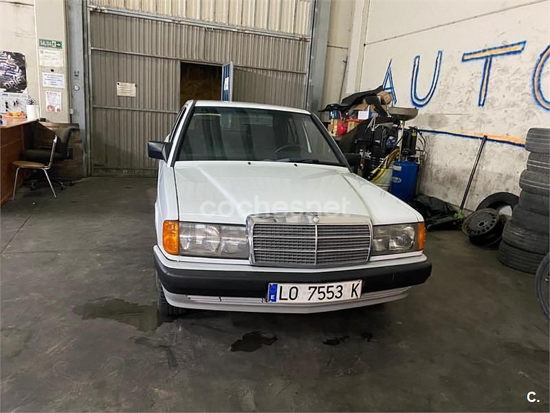 Usado Mercedes 190 109 CV (80 kW) 1991 Blanco Berlina