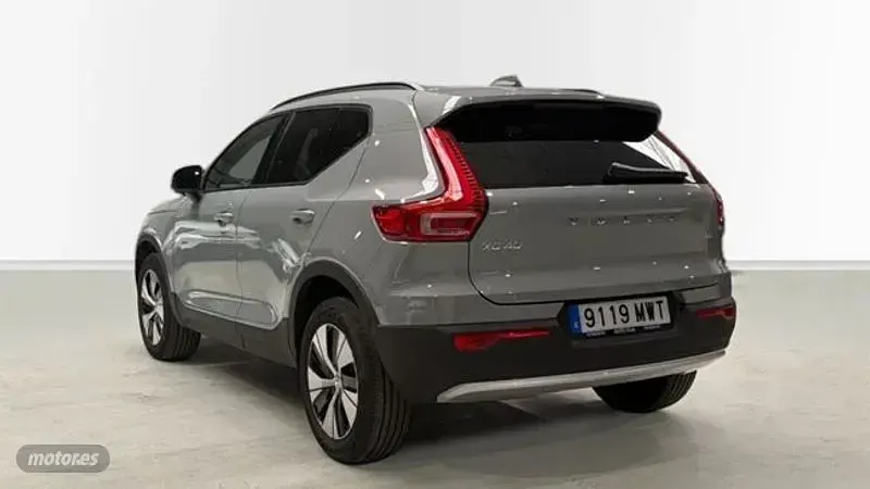 Usado Volvo XC40 163 CV (119 kW) 2024 Gris SUV