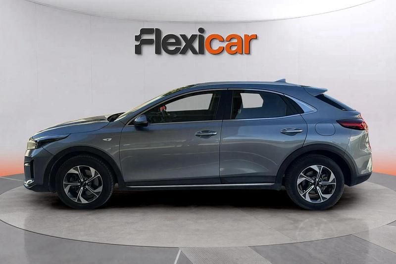 Usado Kia XCeed 120 CV (88 kW) 2023 Gris SUV