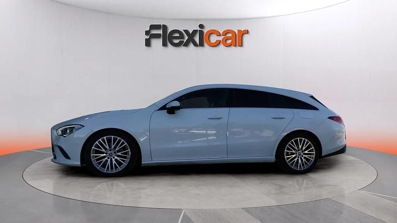 Usado Mercedes CLA220 Shooting Brake 190 CV (139 kW) 2021 Blanco Familiar