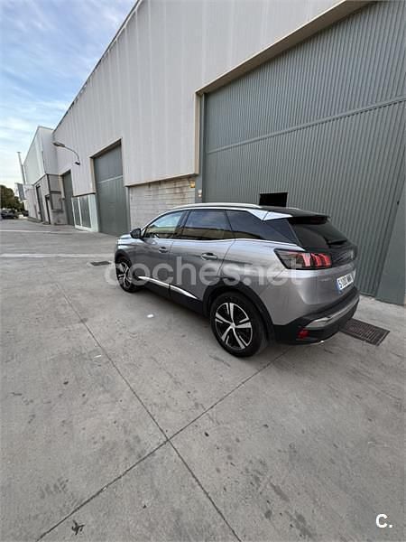 Usado Peugeot 3008 GT 130 CV (95 kW) 2023 Gris / plata SUV