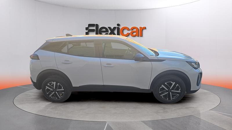 Usado Peugeot 2008 Active 102 CV (75 kW) 2023 Gris SUV