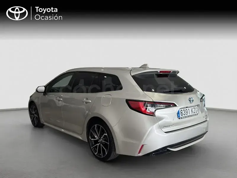 Usado Toyota Corolla Sport 180 CV (132 kW) 2019 Gris / plata Familiar
