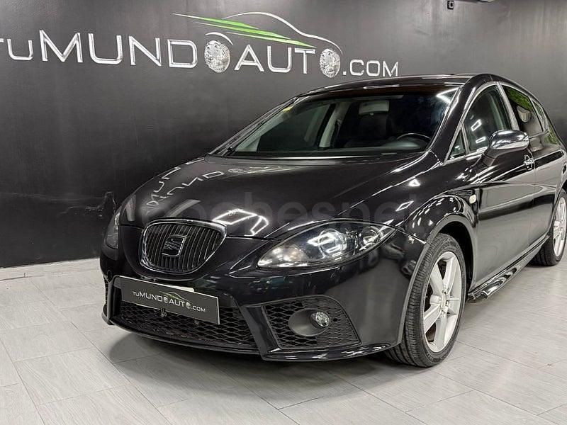 Usado Seat Leon Sport 140 CV (102 kW) 2007 Negro Utilitario
