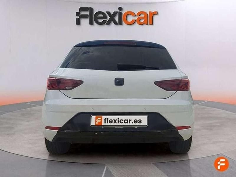 Käytetty Seat Leon Reference 90 HP (66 kW) 2017 Valkoinen Viistoperä