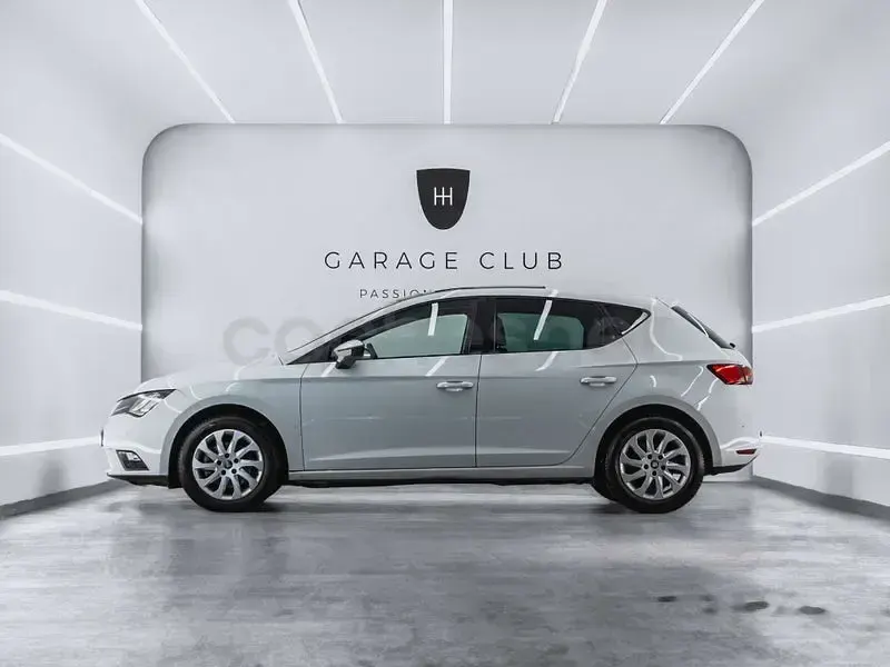 Usado Seat Leon Style 105 CV (77 kW) 2013 Blanco Berlina