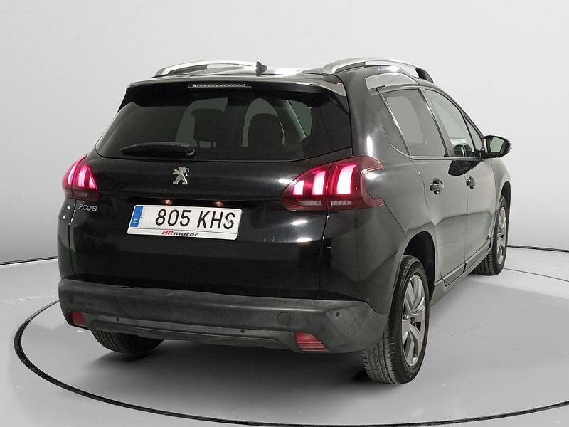 Usado Peugeot 2008 Style 82 CV (60 kW) 2018 Negro SUV