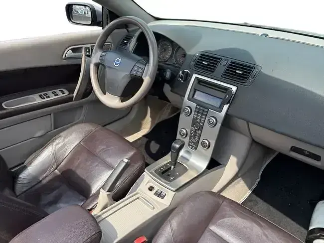 Usado Volvo C70 Summum 180 CV (132 kW) 2007 Gris Descapotable