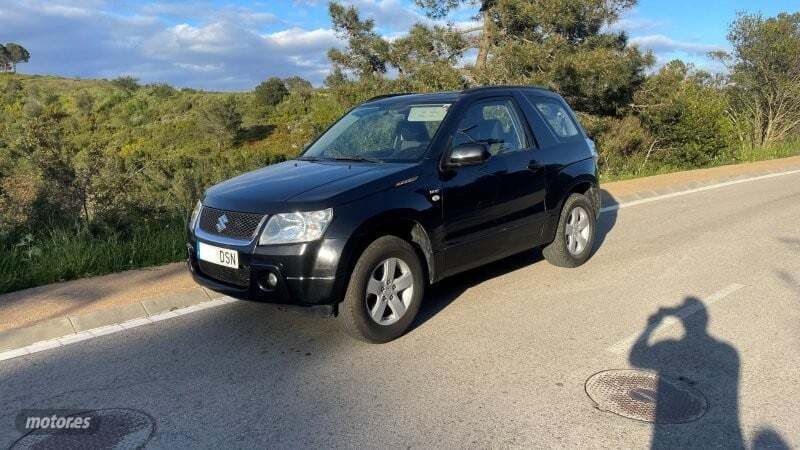 Negro Usado 2005 Suzuki Grand Vitara SUV | 8900 € - Imagen 1/4