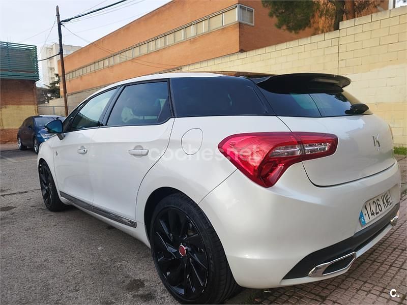 Usado DS Automobiles DS5 Prestige 181 CV (133 kW) 2018 Blanco Utilitario