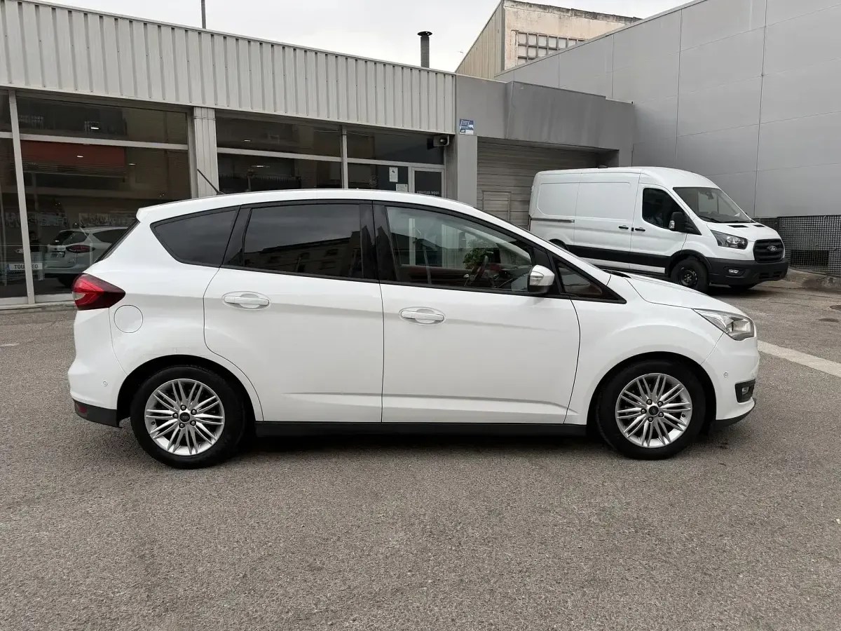Usado Ford C-MAX Titanium 125 CV (91 kW) 2017 Blanco Monovolumen
