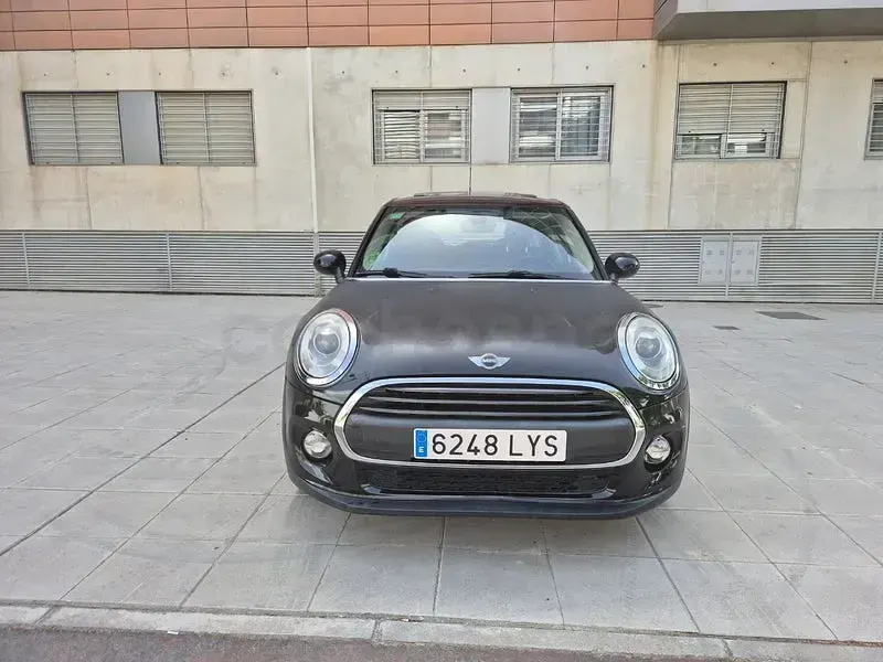 Usado Mini One D 95 CV (69 kW) 2018 Negro Utilitario