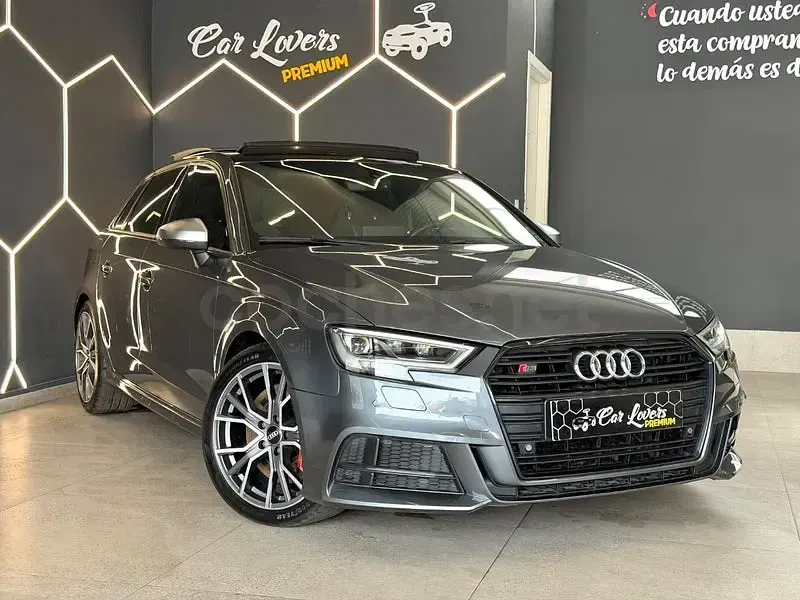 Usado Audi A3 300 CV (220 kW) 2015 Gris / plata Berlina