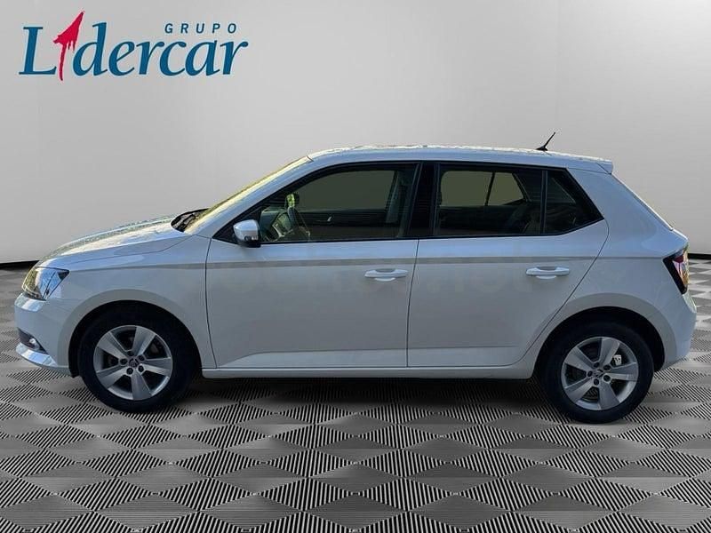 Usado Skoda Fabia 75 CV (55 kW) 2016 Blanco Berlina